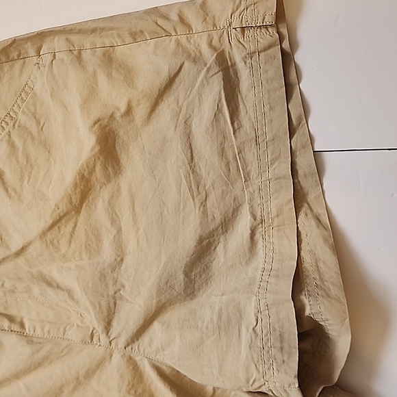 Women's Columbia Tan Shorts Size 4/L - Picture 7 of 13